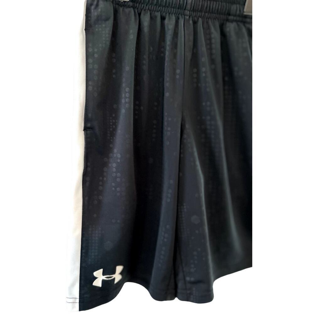 UNDER ARMOUR Boys Loose Fit Black Side Stripe Basketball Shorts‎ Sz M